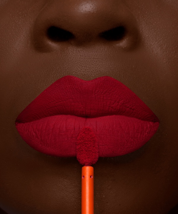 Batom Liquido Creamy Matte - Red Carpet | Mari Maria Makeup - Imagem 5